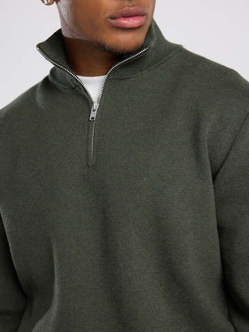 America Today Sweater in Green