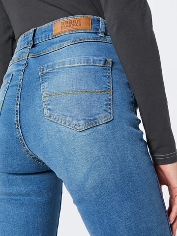 Urban Classics Flared Jeans in Blauw