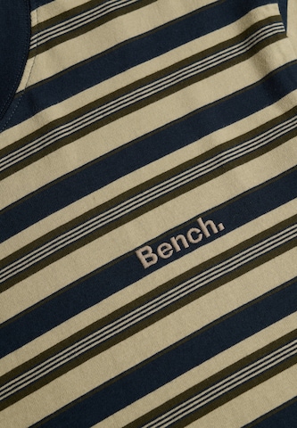 T-Shirt 'Bench x Superdry & Co' BENCH en vert