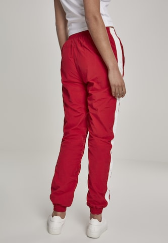 Effilé Pantalon Urban Classics en rouge