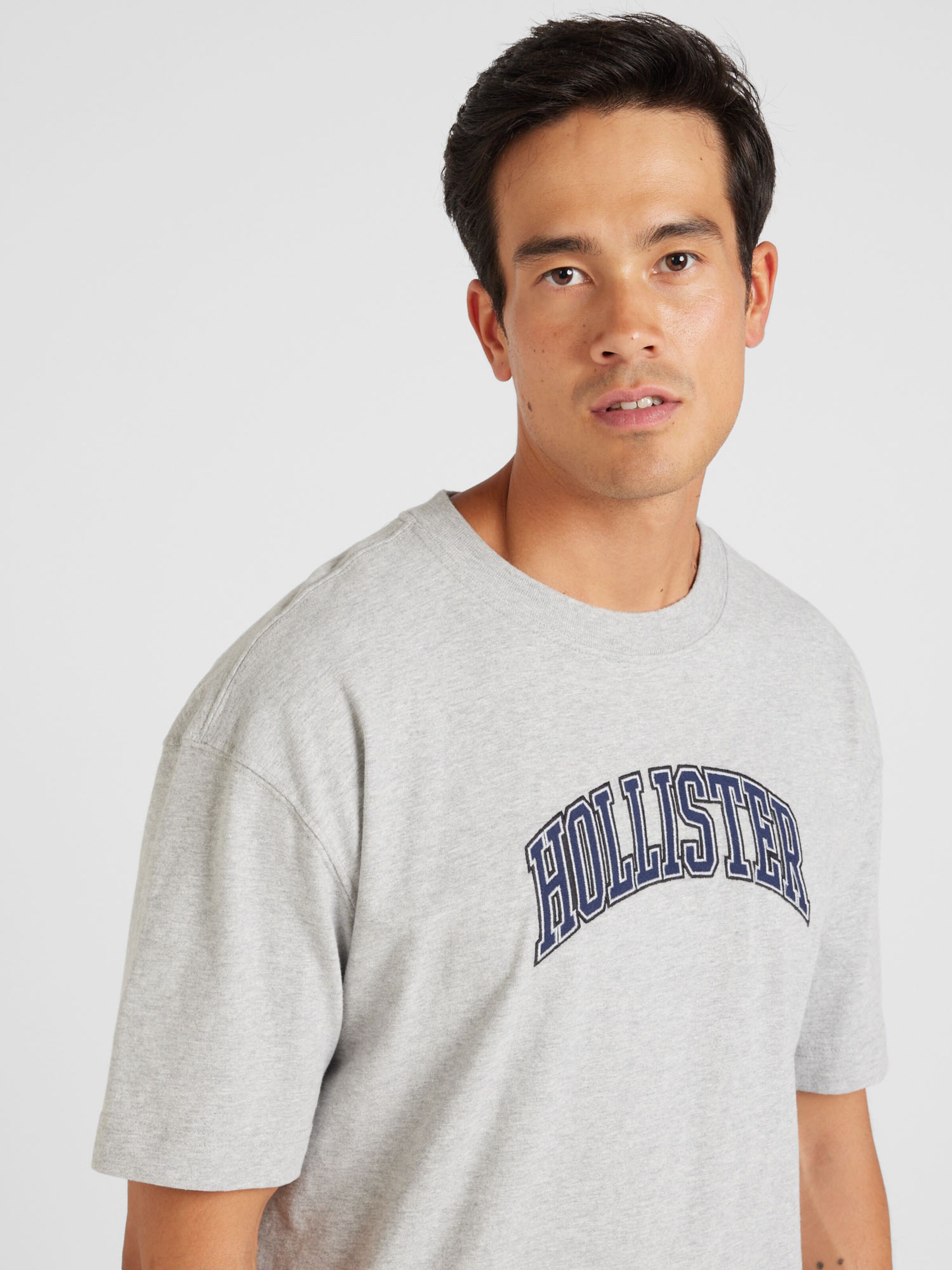 HOLLISTER T Shirt in Grau ABOUT YOU