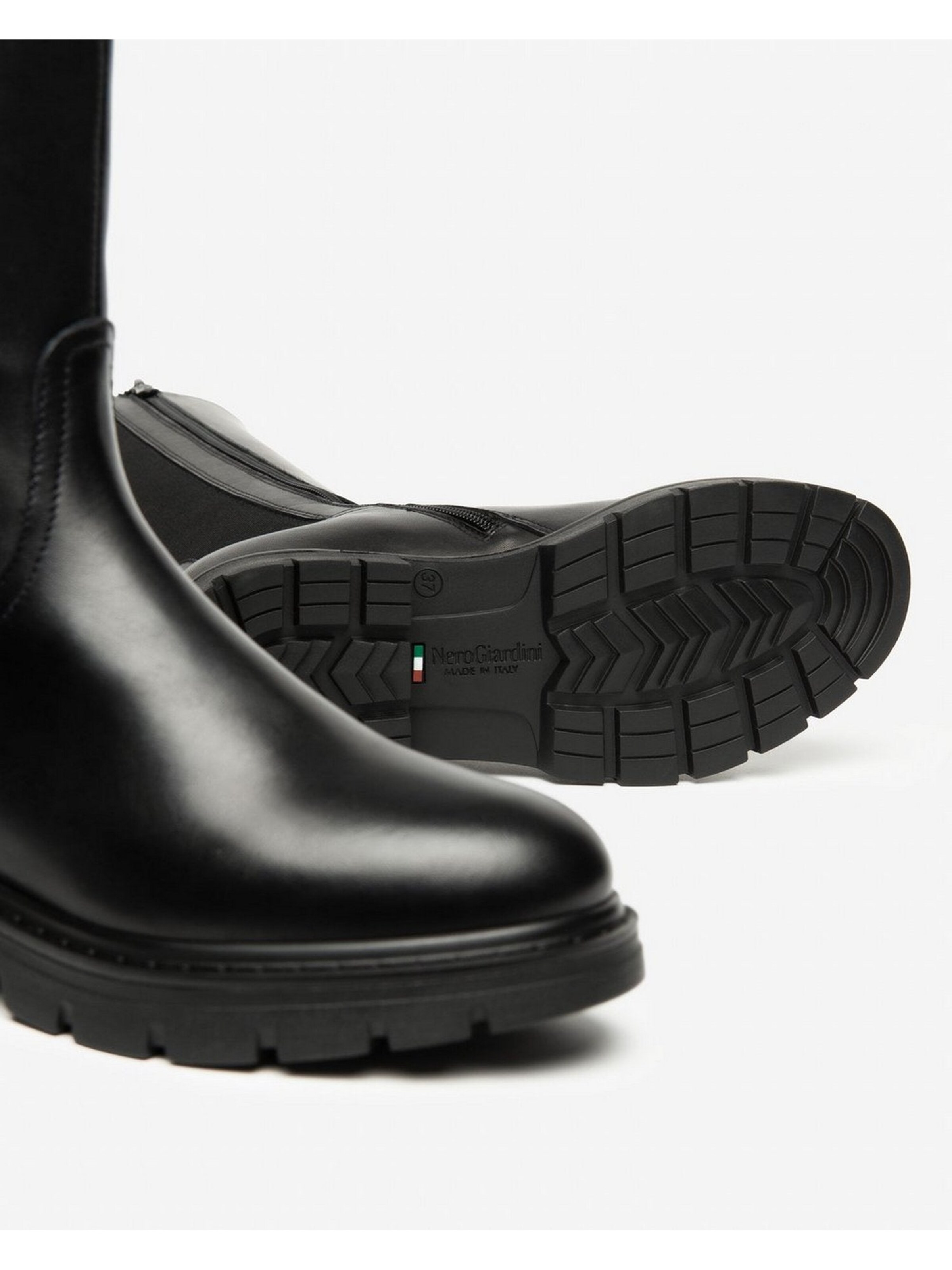 Boots di Nero Giardini in nero