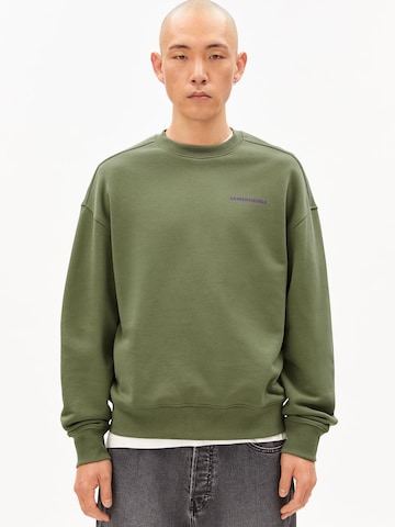 ARMEDANGELS Sweatshirt in Groen: voorkant