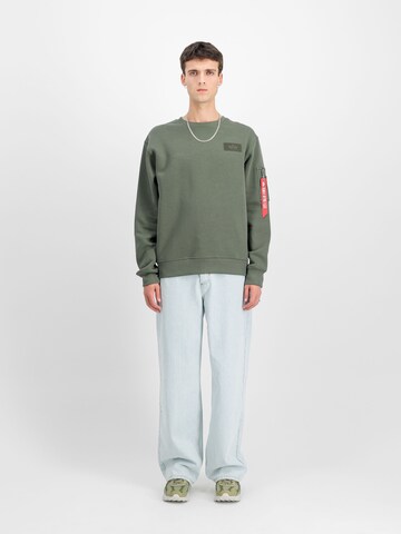 ALPHA INDUSTRIES Sweatshirt in Grün