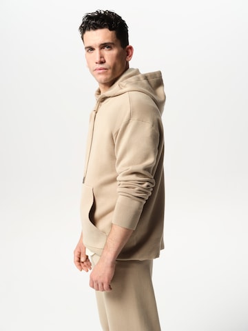 ABOUT YOU x Jaime Lorente Sweatshirt 'Eduard' in Brown