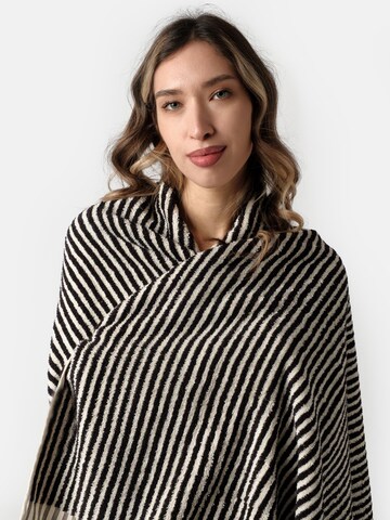 MARSIKOH Beach Towel 'PomPom' in Black