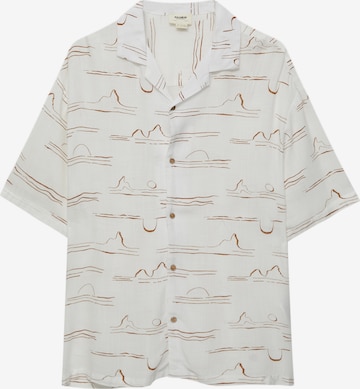 Pull&Bear Comfort Fit Skjorte i hvit: forside