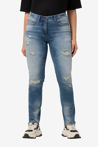 Ulla Popken Regular Jeans in Blauw: voorkant