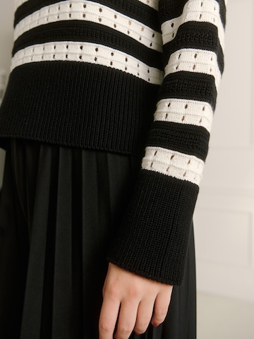 Guido Maria Kretschmer Women Sweater 'Flores' in Black