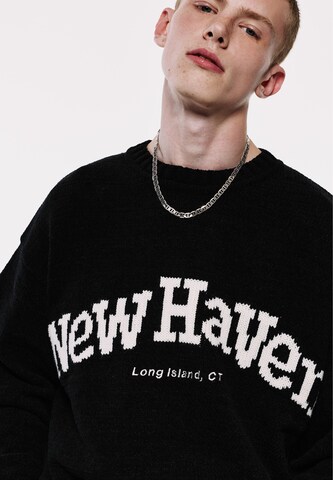 Pull&Bear Пуловер 'NEW HAVEN' в черно
