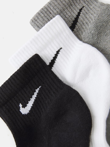 NIKE Спортни чорапи 'Everyday Plus' в сиво