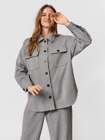 VERO MODA Blouse 'Alba' in Grey: front