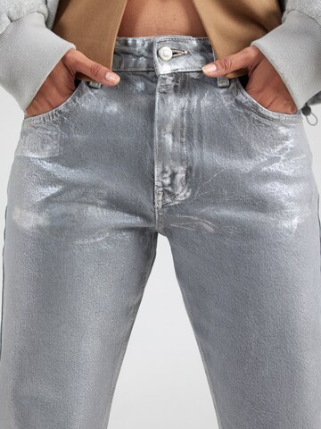 TOPSHOP Regular Jeans in Grey