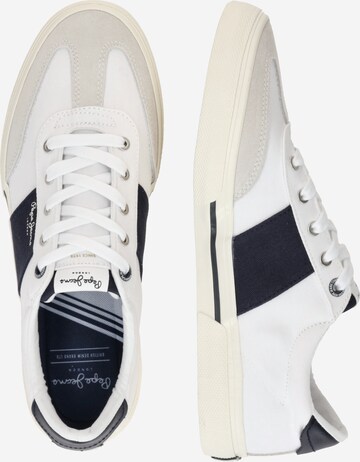 Pepe Jeans Låg sneaker 'KENTON' i vit