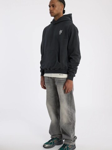 YSPT Studio Sweatshirt 'BLAZE'‌‌‌‌‌‌‌ in Schwarz