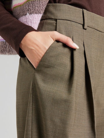 žalia & Other Stories Laisvas Kelnės su kantu