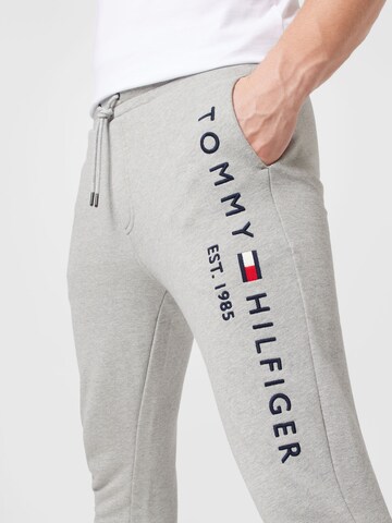 TOMMY HILFIGER Tapered Pants in Grey