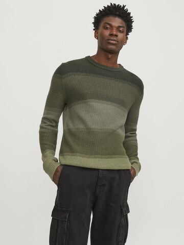 JACK & JONES Sweater in Green: front