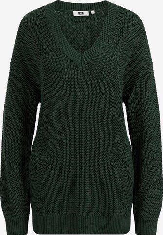 WE Fashion Sweater in Green: front