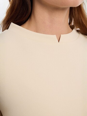 Ana Alcazar Jurk ' Ensaly ' in Beige