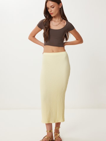 Happiness İstanbul Hame värissä keltainen