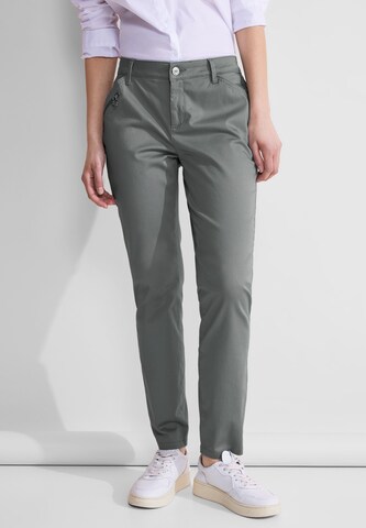 STREET ONE Slim fit Pants in Green: front