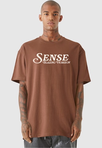 9N1M SENSE T-Shirt 'Blazing Horizon' in Braun: predná strana