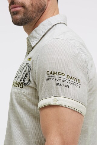 CAMP DAVID Slim fit Button Up Shirt in Green