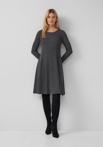 s.Oliver BLACK LABEL Kleid in Grau: Vorderseite