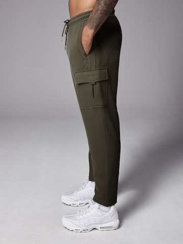 Next Tapered Cargobukser i grøn