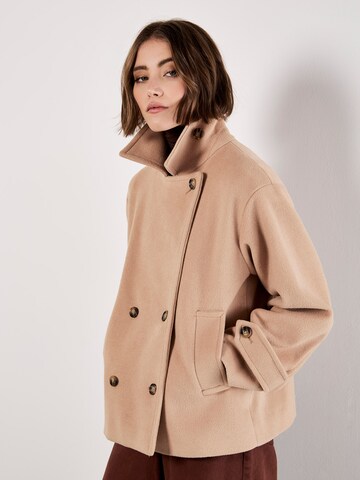 Janker di Apricot in marrone: frontale