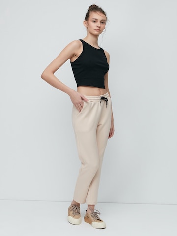 C&City Tapered Trousers in Beige