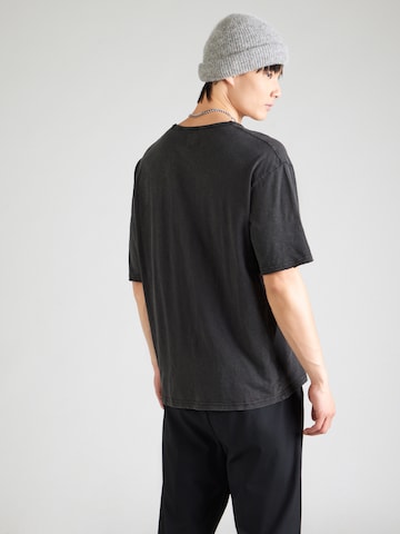 Redefined Rebel T-Shirt in Schwarz