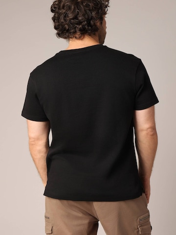 T-Shirt 'Arion' Deeluxe en noir