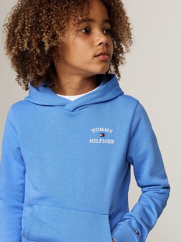 TOMMY HILFIGER Sweatshirt in Blau