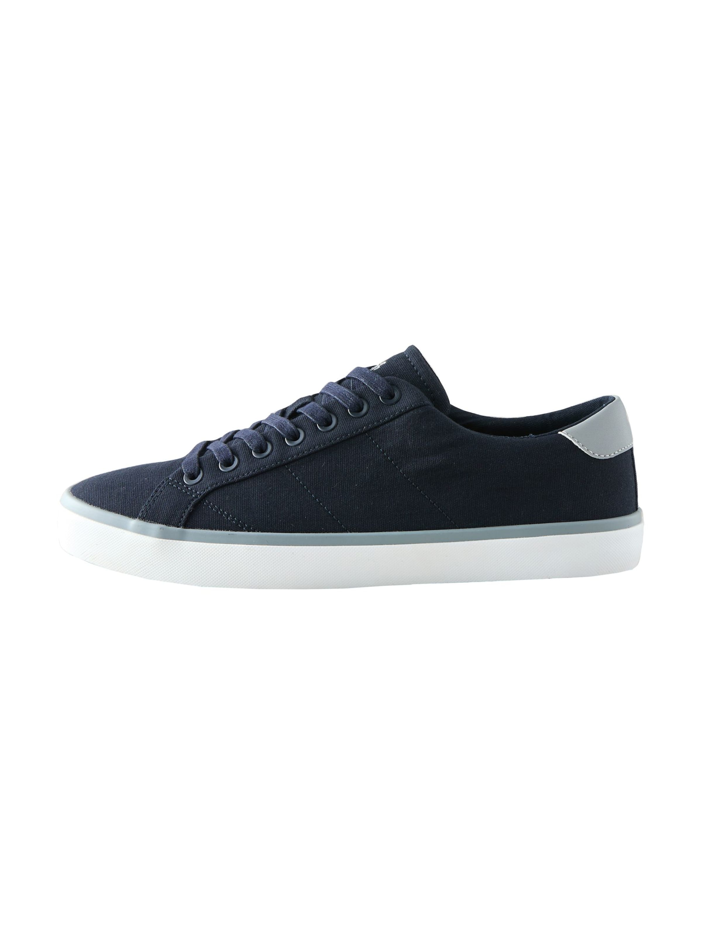 Next Platform trainers in Blue: front