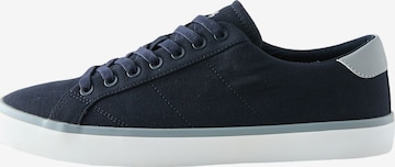 Next Platform trainers in Blue: front