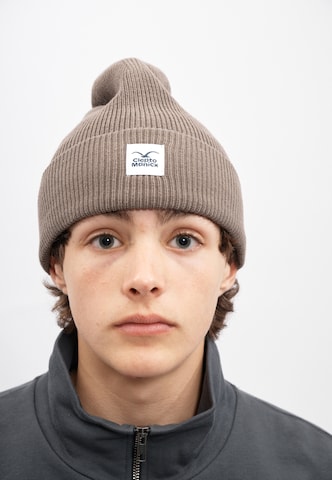Cleptomanicx Beanie 'CI' in Brown: front