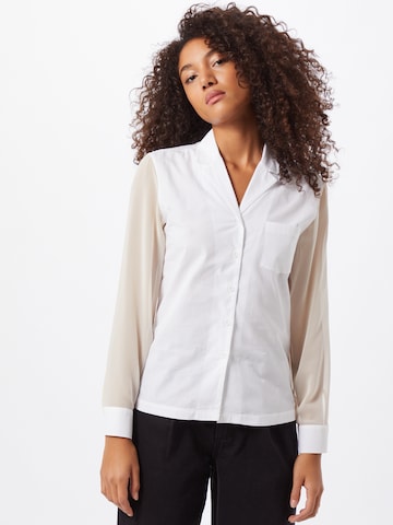 NU-IN Blouse in White: front