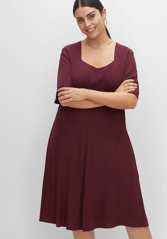 Robe de cocktail SHEEGO en rouge : devant