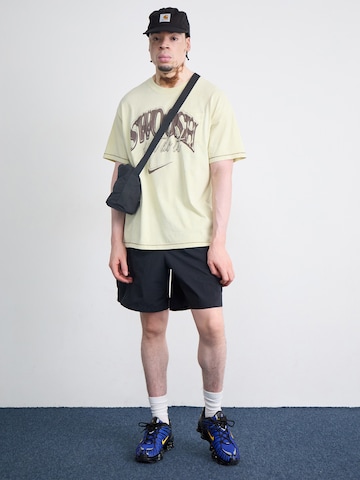 Nike Sportswear Футболка 'M90' в Зеленый