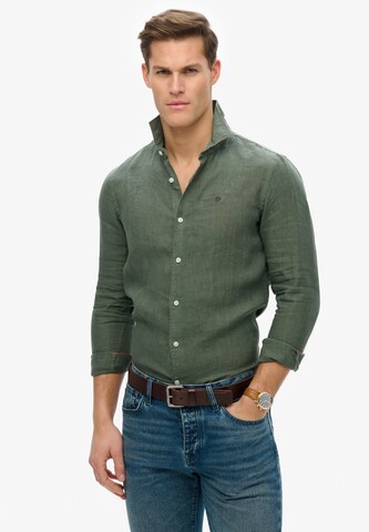Coupe regular Chemise 'Vacation' Superdry en vert : devant