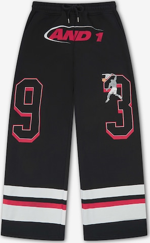 AND1 Loosefit Housut värissä musta: etupuoli