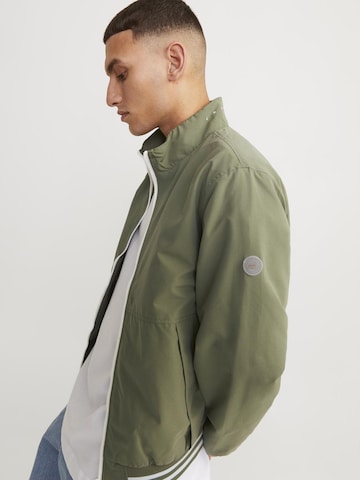 Veste mi-saison 'Climb' JACK & JONES en vert