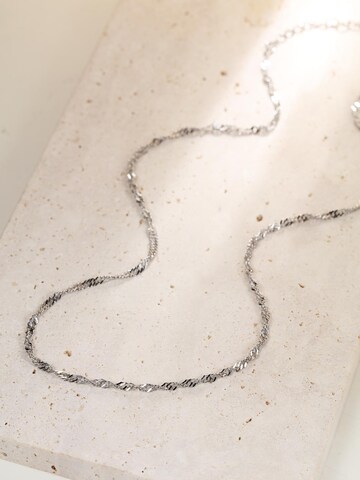 Collana 'Torque' di Hey Happiness in argento