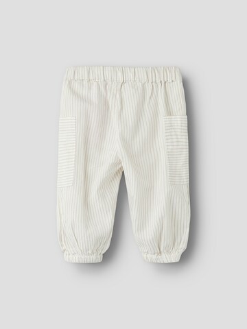 NAME IT - Tapered Pantalón 'NBMFAR' en blanco