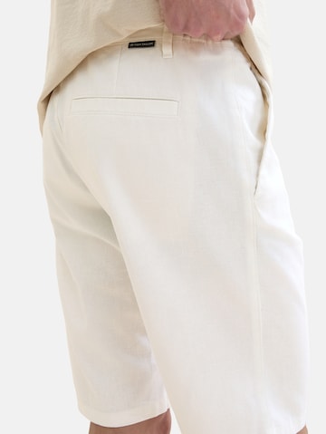 TOM TAILOR - regular Pantalón chino en blanco