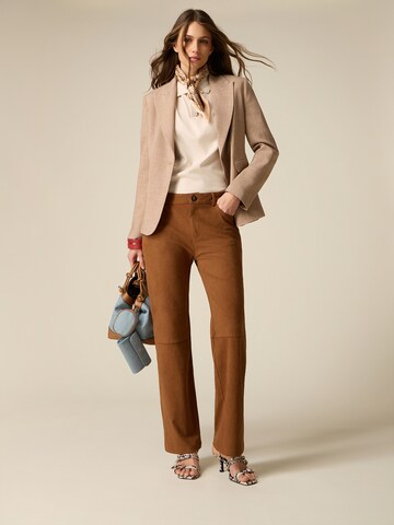 regular Pantaloni di oltre in marrone