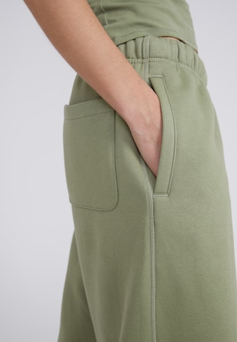 regular Pantaloni di Style Republic in verde