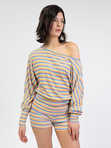 BROKE + SCHÖN Shirt 'Offshoulder Langarmshirt in Regenbogenfarben'‌‌‌‌‌‌‌‌ in Mischfarben: Vorderseite